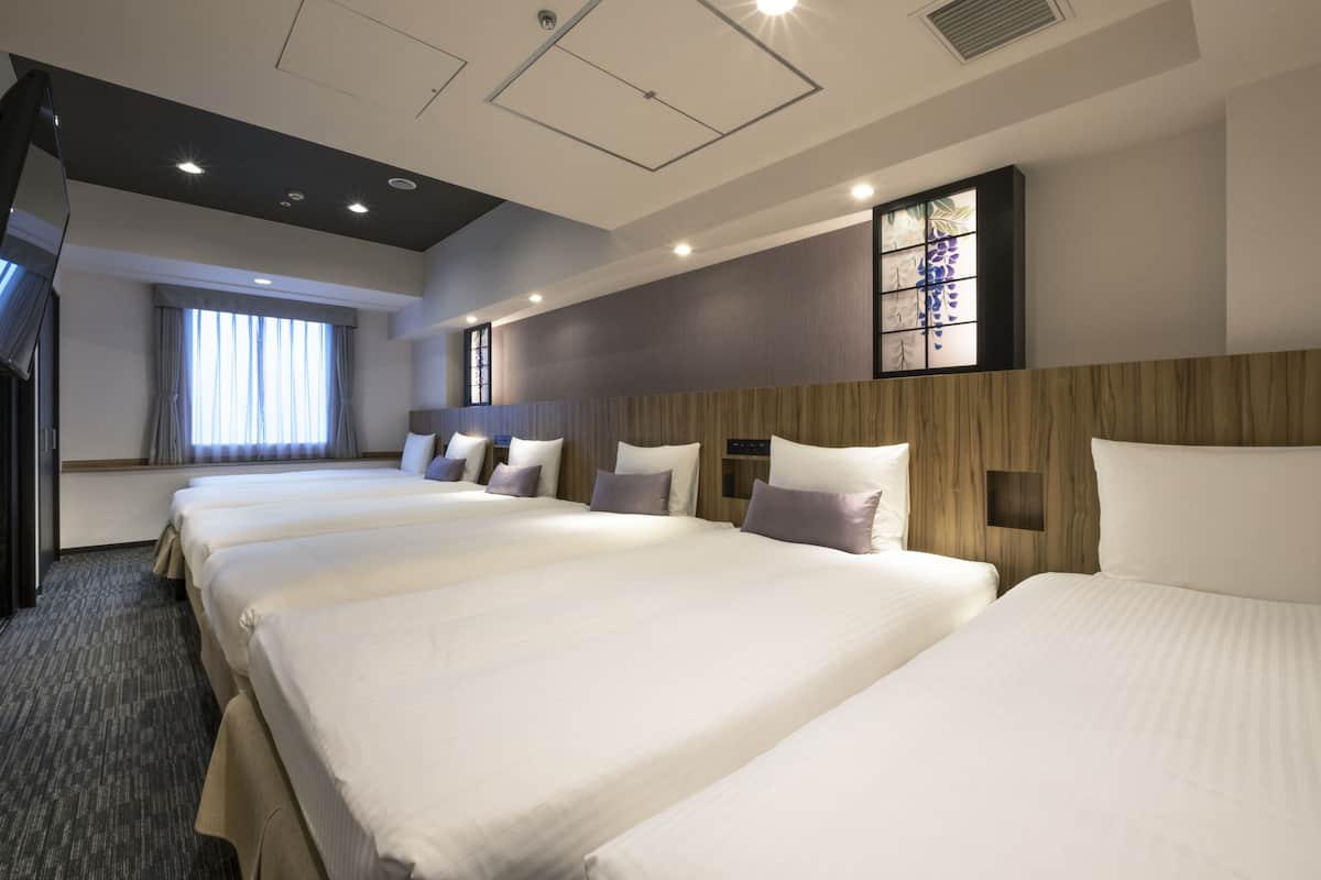 1 bedroom, premium bedding, down duvets, in-room safe