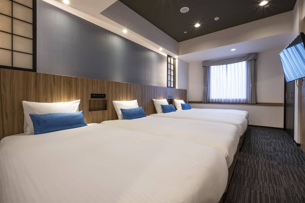 1 bedroom, premium bedding, down duvets, in-room safe