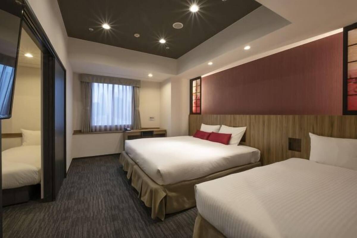 1 Schlafzimmer, hochwertige Bettwaren, Daunenbettdecken, Zimmersafe