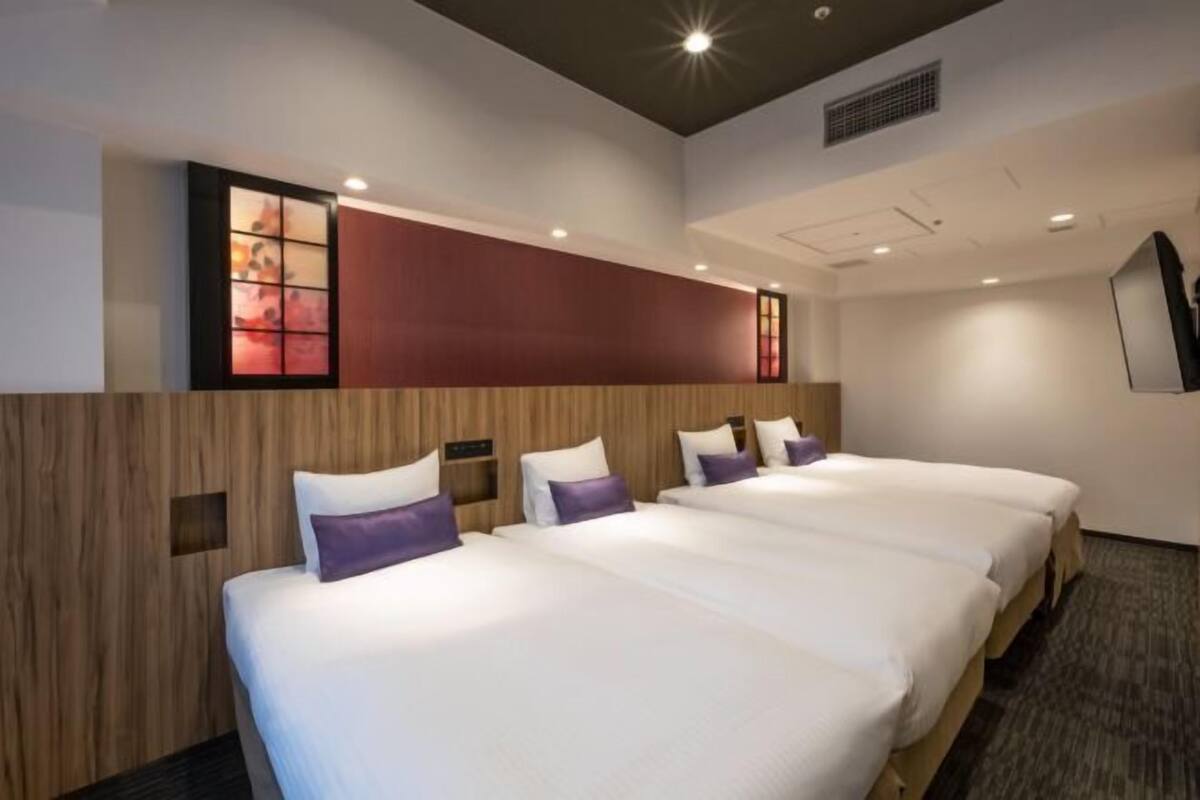 1 Schlafzimmer, hochwertige Bettwaren, Daunenbettdecken, Zimmersafe