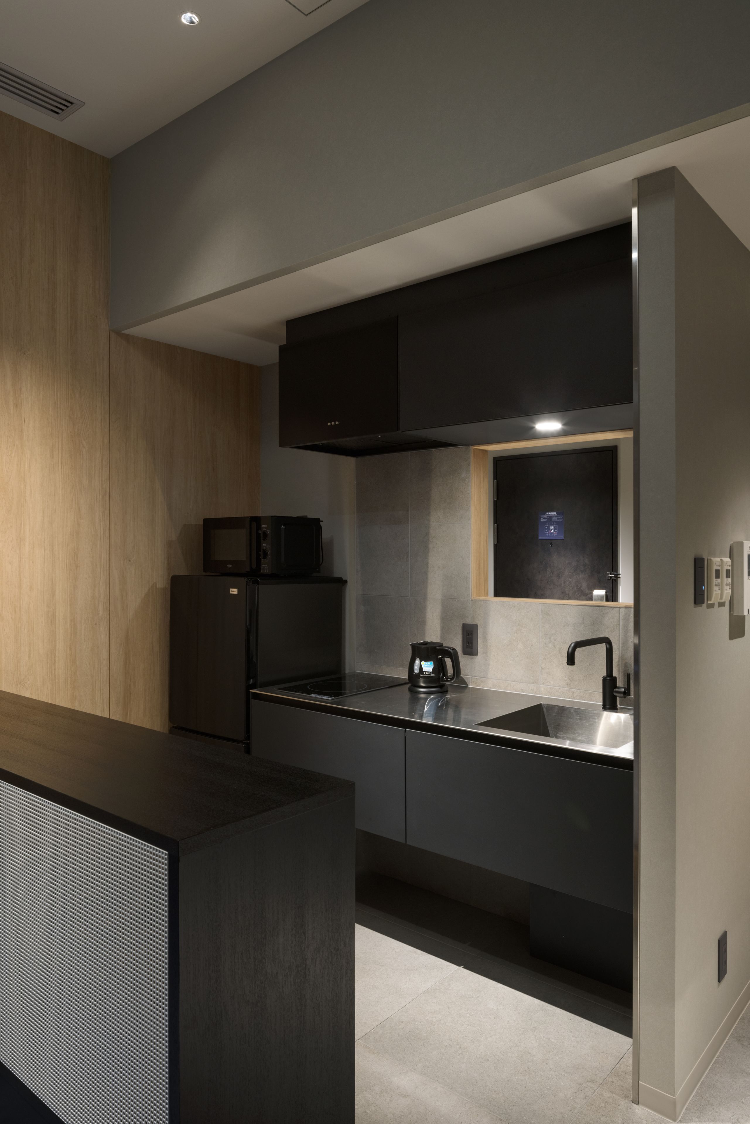 (cleaning every 4days)(high floor) mercury 2-bedroom suite, non-smoking | private kitchen | mini-fridge, microwave, electric kettle