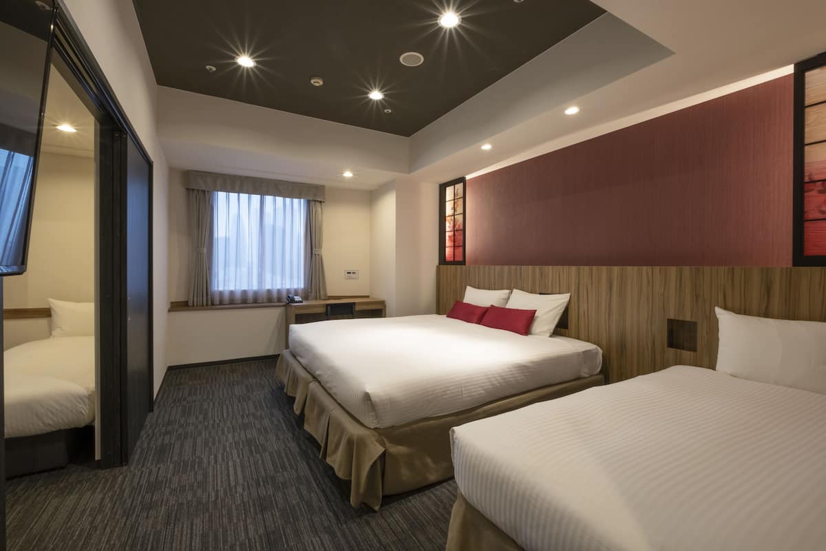 1 bedroom, premium bedding, down duvets, in-room safe