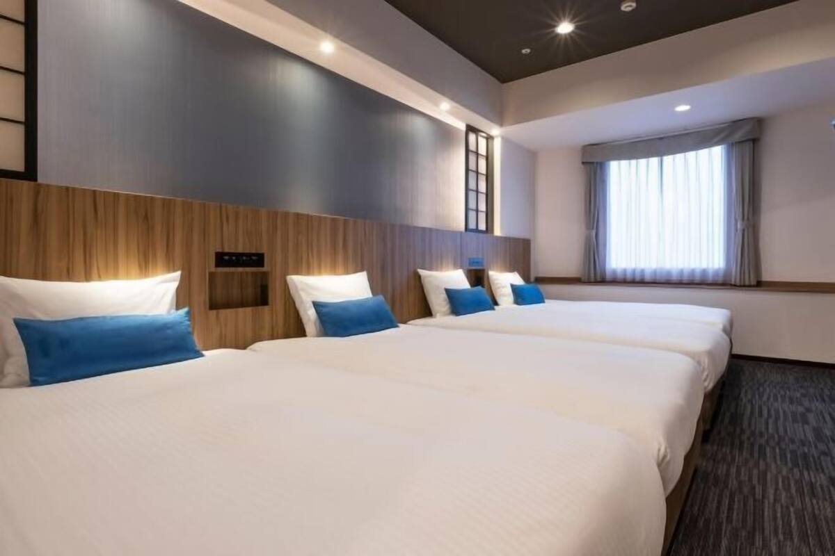 1 Schlafzimmer, hochwertige Bettwaren, Daunenbettdecken, Zimmersafe
