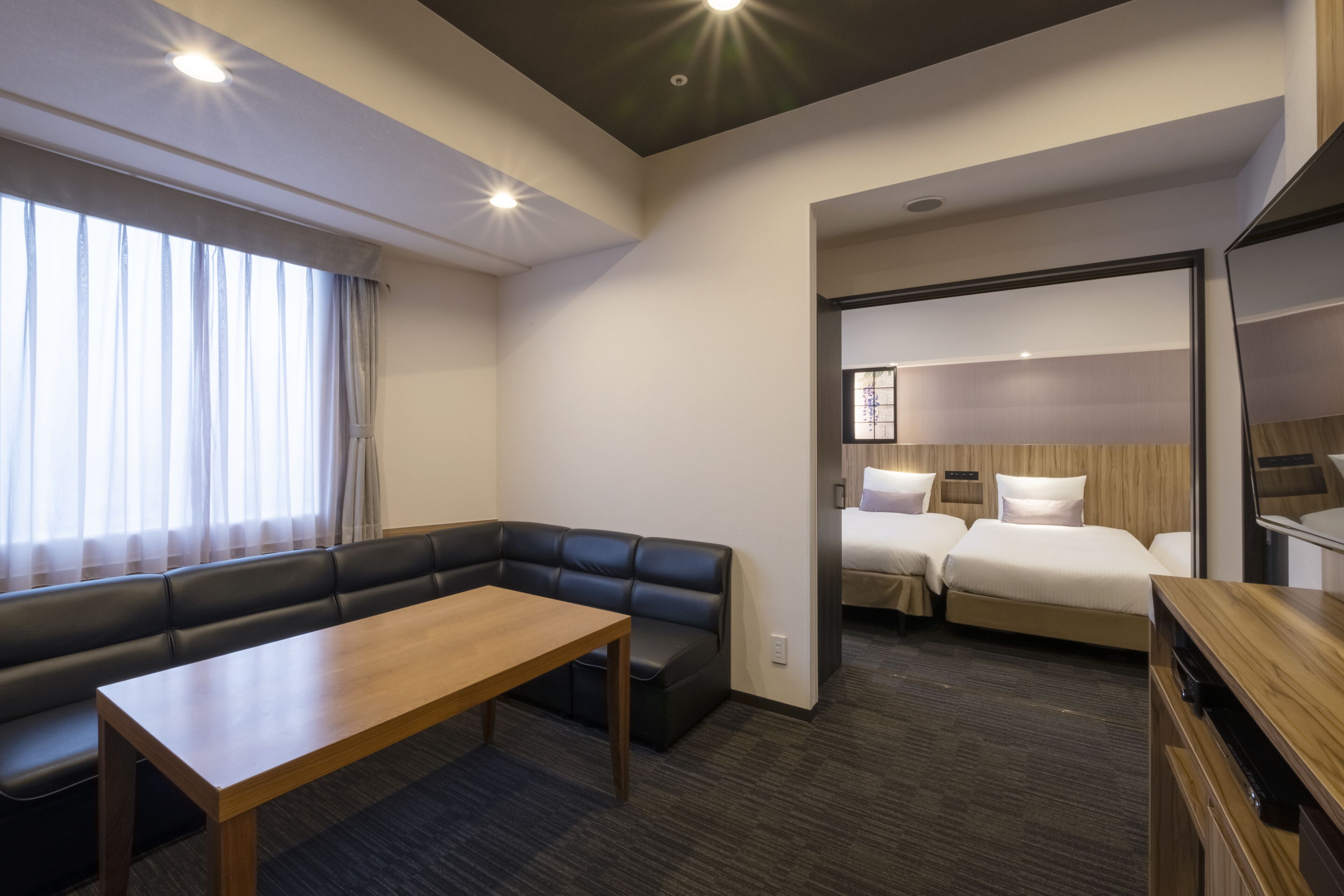 40-inch lcd tv with digital channels, tv, dvd player