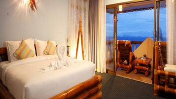 Cobertura executiva, 1 cama de casal | Cofres nos quartos, escrivaninha, cortinas blackout, Wi-Fi de cortesia