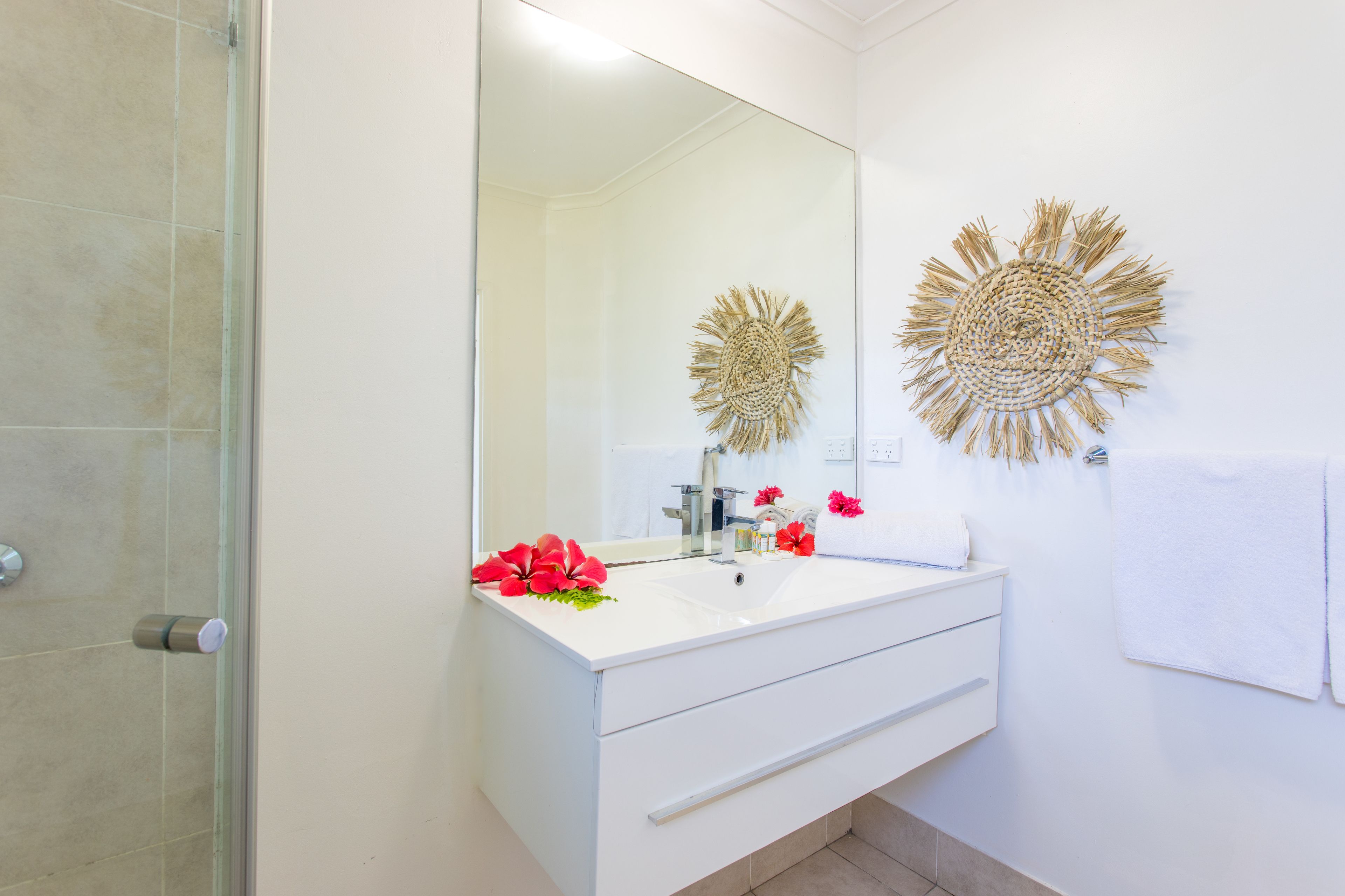 shower, free toiletries, hair dryer, towels