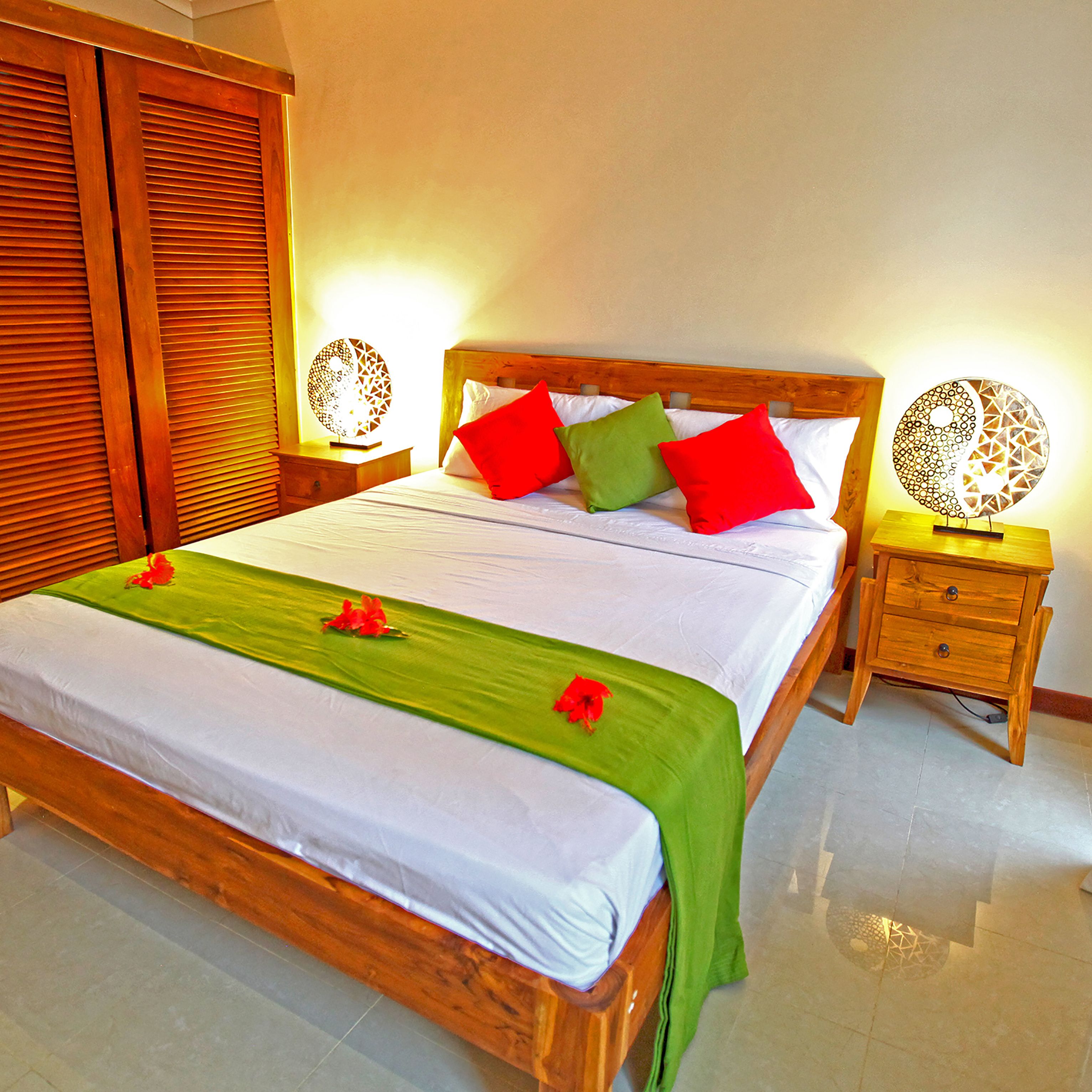 in-room safe, individually decorated, iron/ironing board