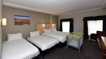 Escritorio, tabla de planchar con plancha y cunas gratuitas