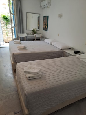 Tallelokero huoneessa, vuodevaatteet