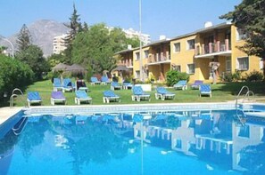 Outdoor pool - Apartamentos San Carlos (Benalmádena)