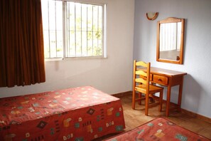 1 Schlafzimmer, kostenlose Babybetten, kostenlose Zustellbetten