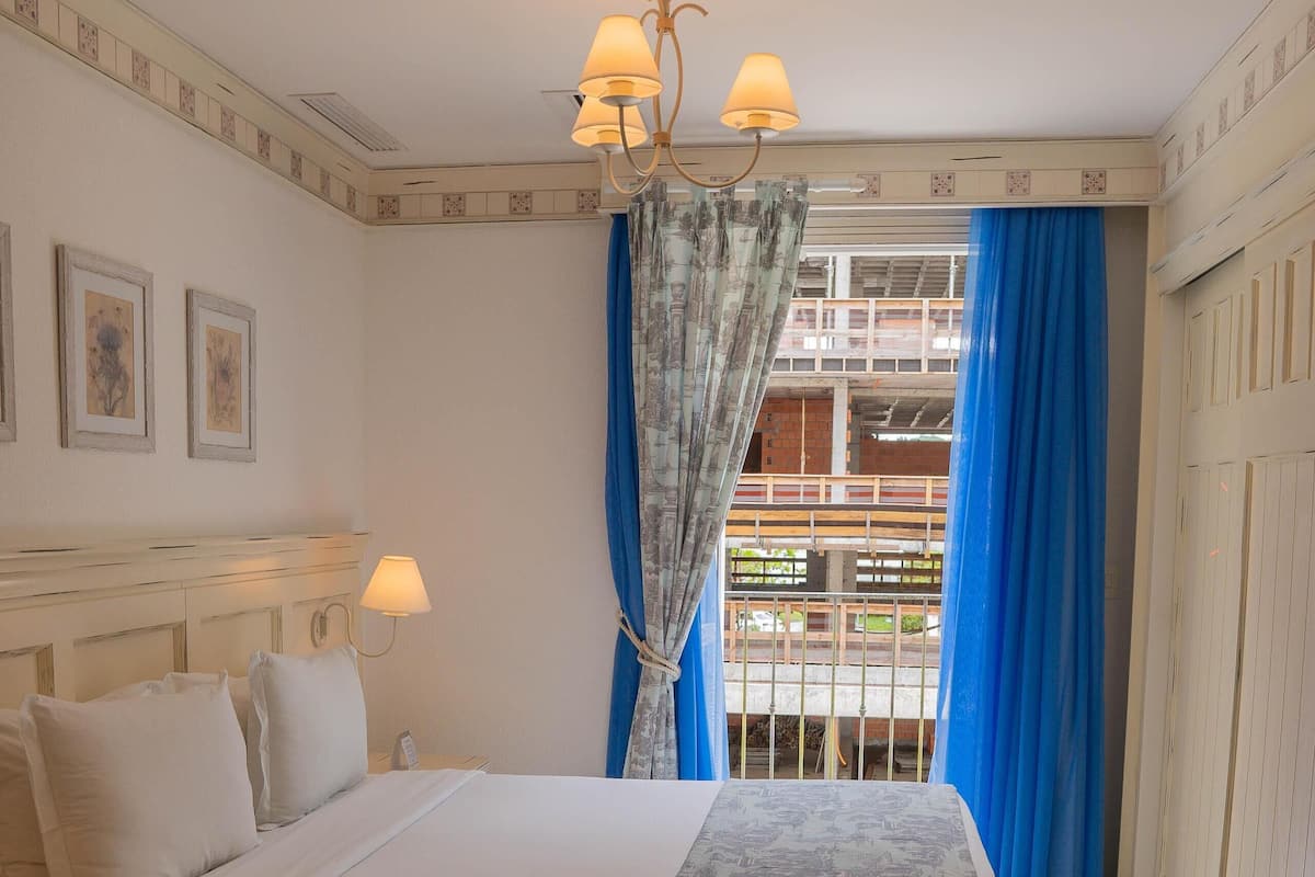 1 bedroom, minibar, in-room safe, blackout drapes