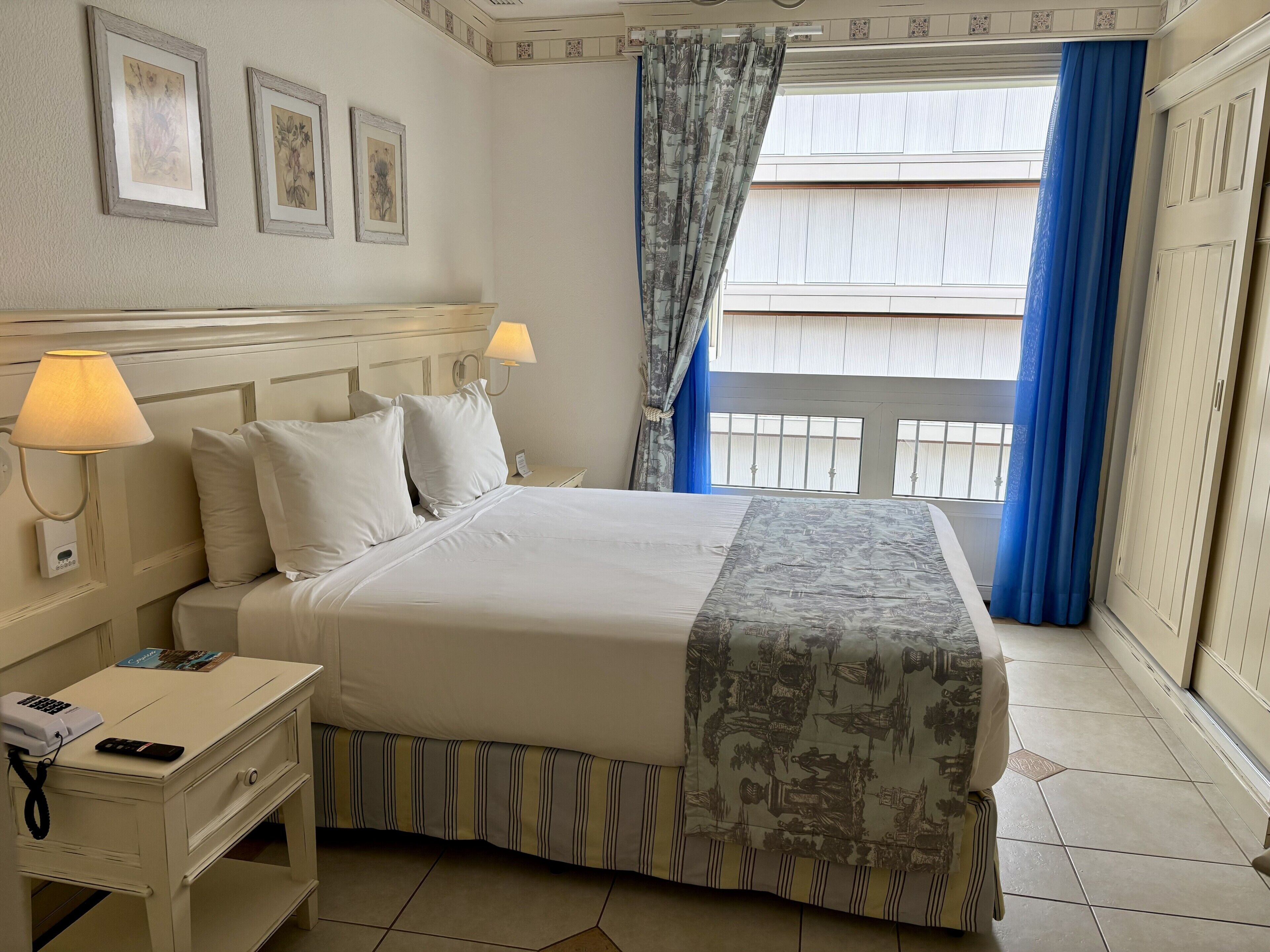 Sviitti, 1 makuuhuone, kaupunkinäköala | 1 makuuhuone, minibaari, tallelokero huoneessa, pimennysverhot