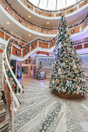 LED TV, table football, ping pong, toys - Marambaia Hotel & Convenções (Balneário Camboriú)