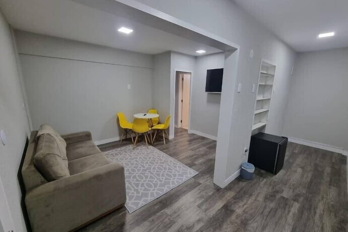 Family Room | 1 bedroom, minibar, in-room safe, desk