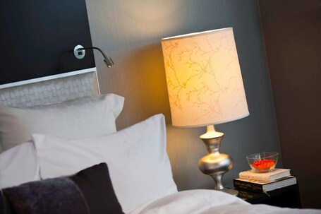 Renaissance Arlington Capital View Hotel - Image 55