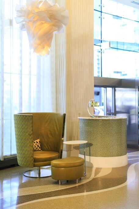 Renaissance Arlington Capital View Hotel - Image 21