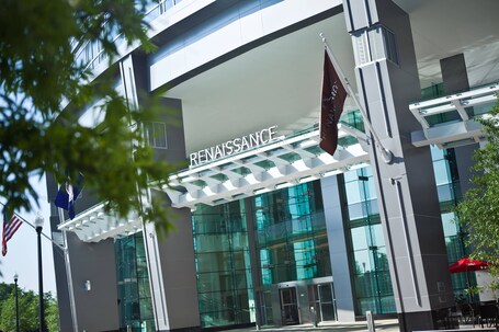 Renaissance Arlington Capital View Hotel - Image 61