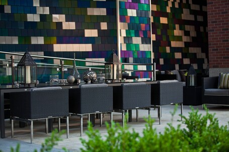 Renaissance Arlington Capital View Hotel - Image 20