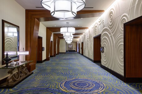 Renaissance Arlington Capital View Hotel - Image 41