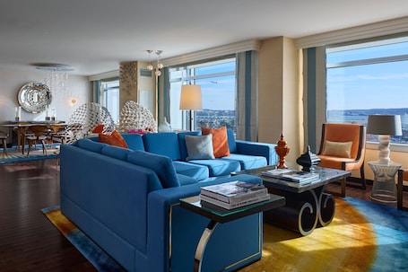 Renaissance Arlington Capital View Hotel - Image 33