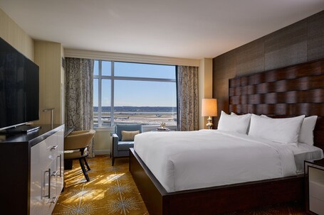 Renaissance Arlington Capital View Hotel - Image 17
