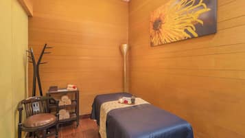 Parihoitohuone(ita), vartalohoitoja, vartalokääreitä