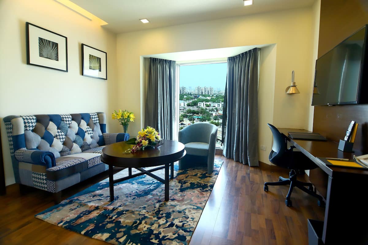 Living area | LCD TV, pay films