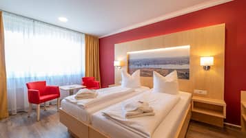1 bedroom, hypo-allergenic bedding, in-room safe, desk
