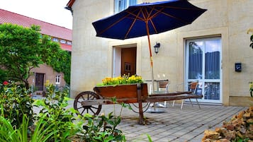 Apartment (#4) | Terrace/patio