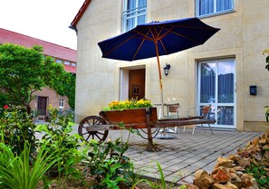 Apartment (#4) | Terrace/patio