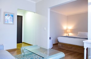 Suíte júnior | 1 quarto, frigobar, cofres nos quartos, roupa de cama