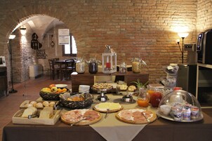 Desayuno buffet incluido todos los días