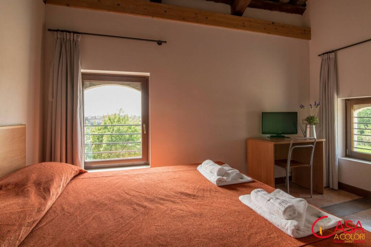 Comfort Double Room, 1 Double Bed, Private Bathroom, Garden View | Desk, laptop workspace, blackout drapes, WiFi (free)