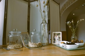Daily continental breakfast (EUR 12 per person)