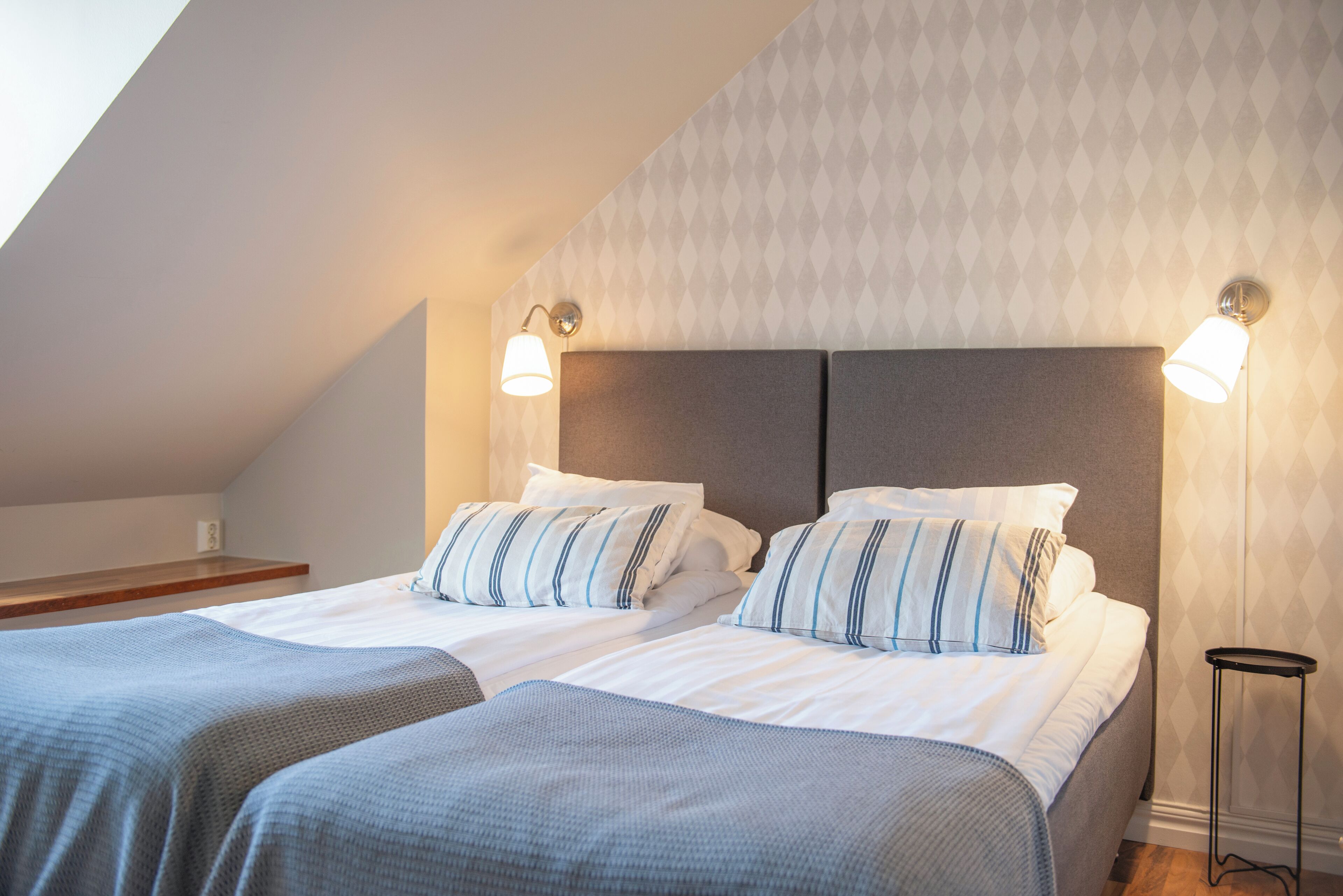 1 bedroom, individually decorated, individually furnished, desk