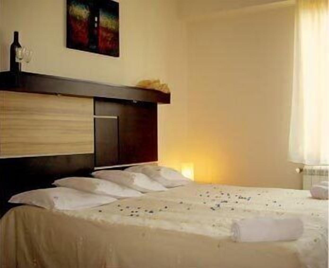 Double Room | Pillowtop beds, minibar, desk, iron/ironing board