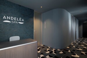 Couples treatment room(s), steam room, body treatments, aromatherapy