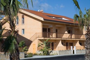 Fachada de la propiedad