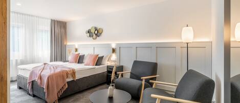 Superior Double Room | 1 bedroom, hypo-allergenic bedding, in-room safe, desk