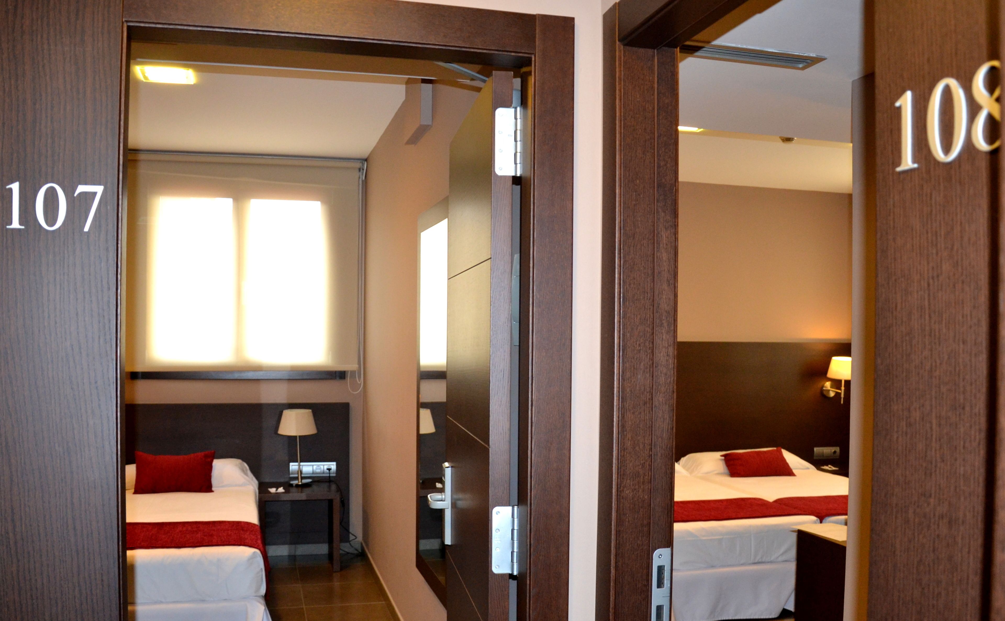 in-room safe, desk, soundproofing, free wifi