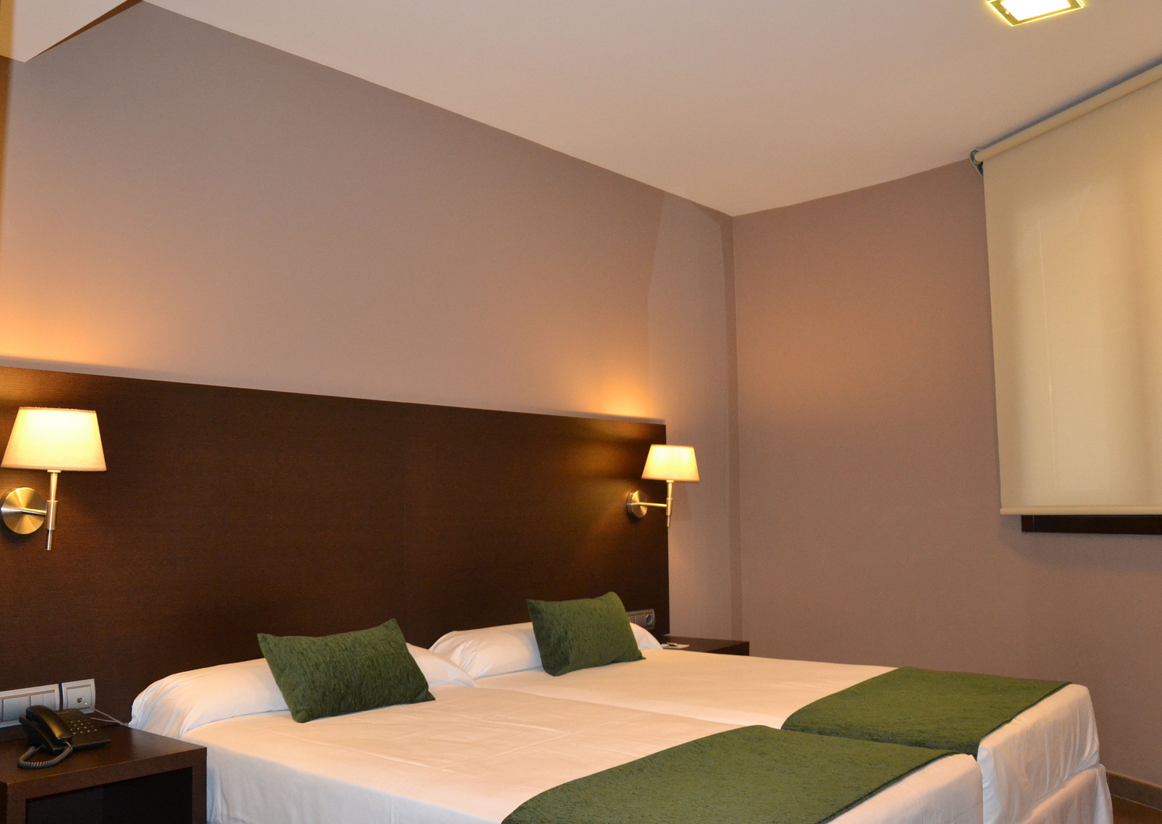 in-room safe, desk, soundproofing, free wifi