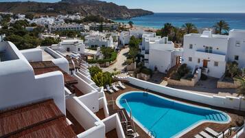Suite, bañera de hidromasaje, vistas al mar (with terrace) | Vistas desde la habitación