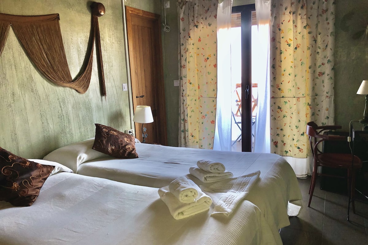 Superior Double Room | Memory foam beds, WiFi (free), bed sheets