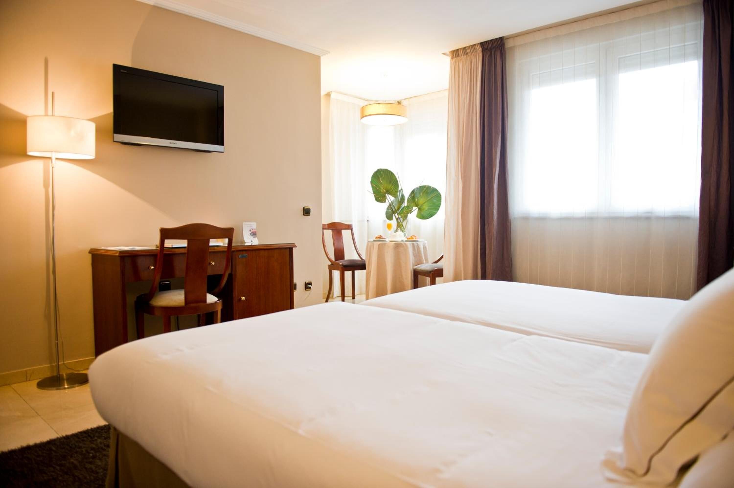 minibar, in-room safe, desk, soundproofing