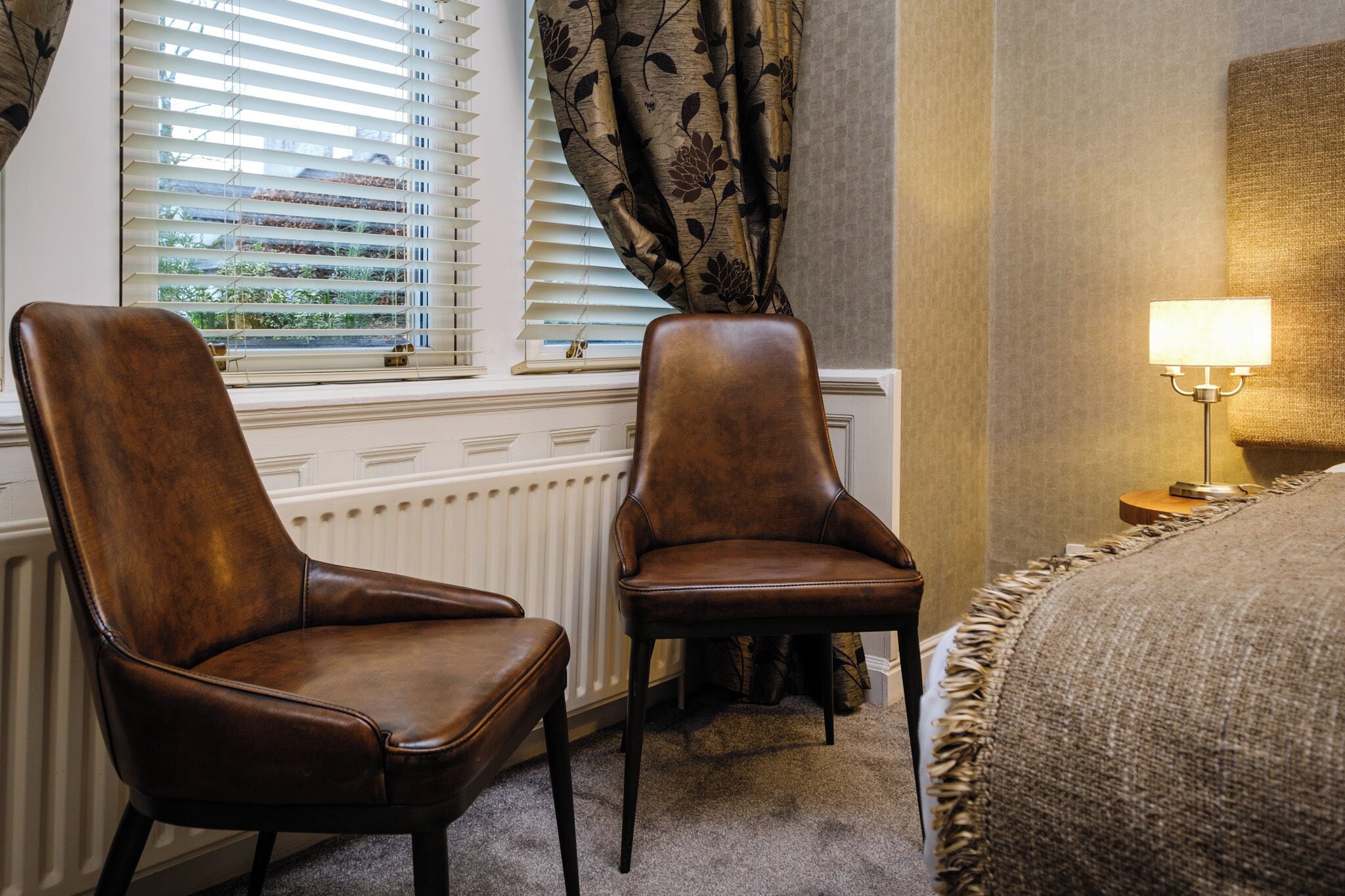 Superior Room | Desk, iron/ironing board, free WiFi, bed sheets