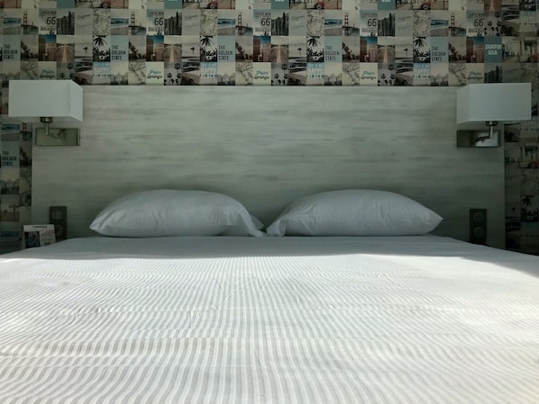 Habitación doble superior | Camas con pillow-top, escritorio y tabla de planchar con plancha 