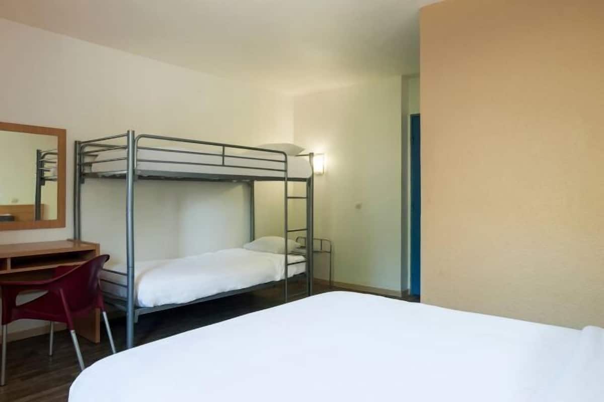 Pillow-top beds, desk, iron/ironing board, free WiFi