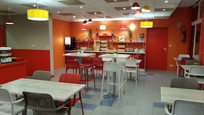 Daily buffet breakfast (EUR 9.2 per person)