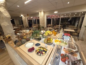 Daily buffet breakfast (EUR 18 per person)
